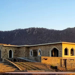 Sariska Kasba - A Village Resort - Restaurant in Hertage Colours