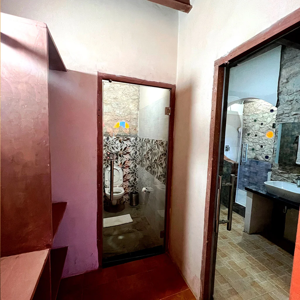 Sariska Kasba - A Village Resort - Rang Mahal Bathroom