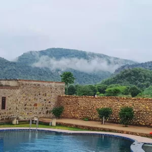 Sariska Kasba - A Village Resort - Pool and Mistic Mountains